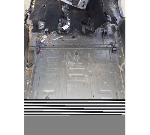 Пол кузова багажного отсека