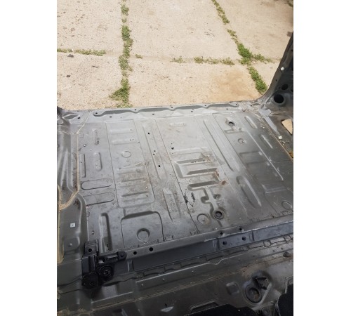 Пол кузова багажного отсека