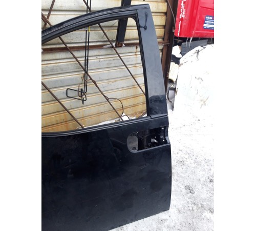 Дверь (передняя левая)