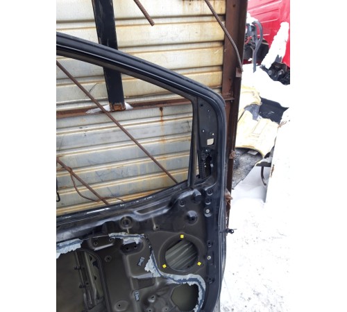 Дверь (передняя левая)