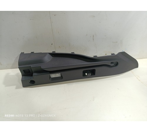 Обшивка багажника правая верхняя