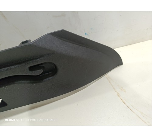 Обшивка багажника правая верхняя