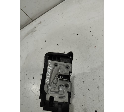 Замок двери (задний левый)