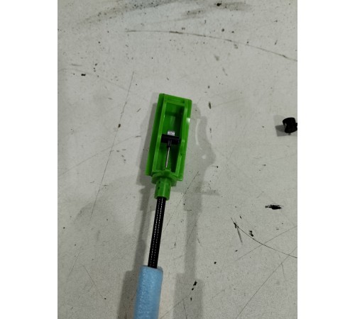 Замок двери (задний левый)