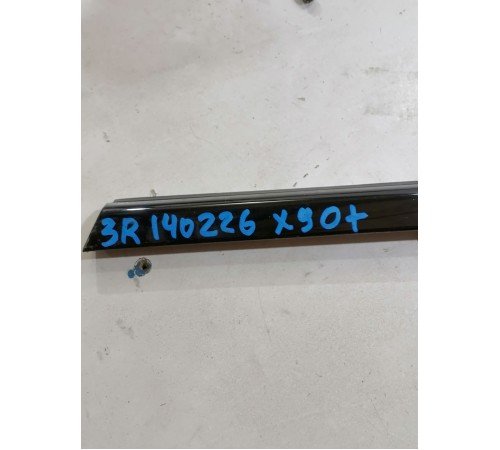 Уплотнитель стекла задний правый, молдинг