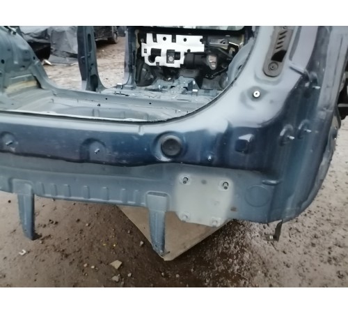 Задняя панель кузова