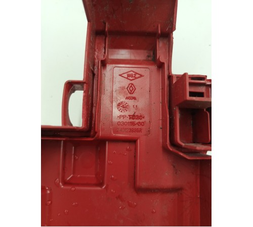 Крышка клеммы аккумулятора 