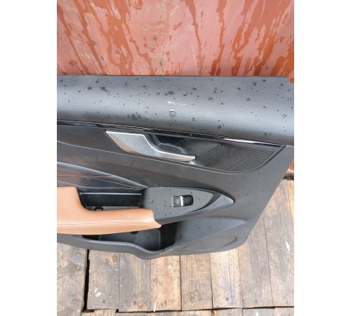 Обшивка двери задняя левая