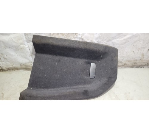 Обшивка багажника правой стороны