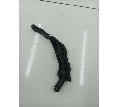 Кронштейн бампера задний правый 