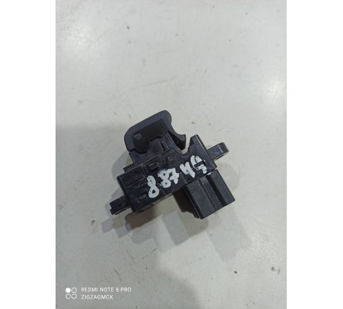 Кнопка стеклоподъемника (задняя левая)