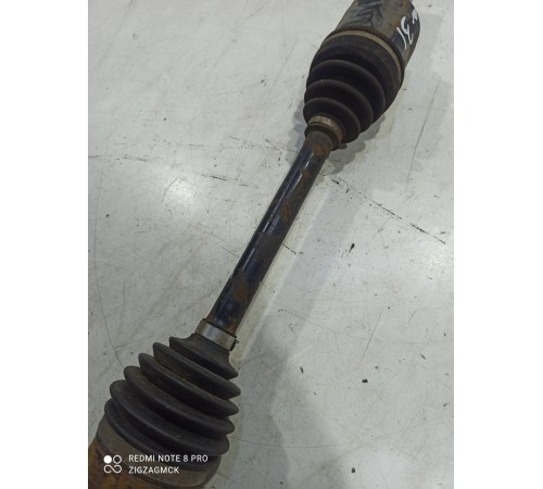 Привод (полуось) (передний, левый)