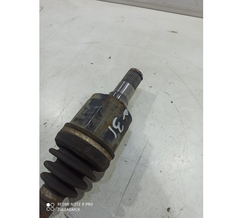 Привод (полуось) (передний, левый)