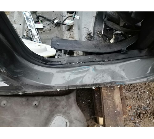 Порог со стойкой левый