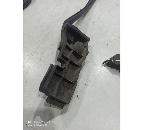 Уплотнитель кузова