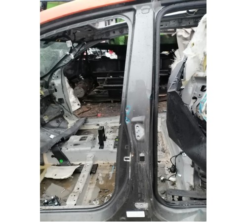 Порог со стойкой левый