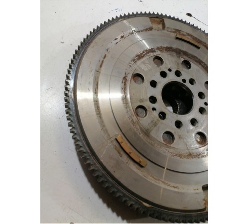 Маховик двигателя