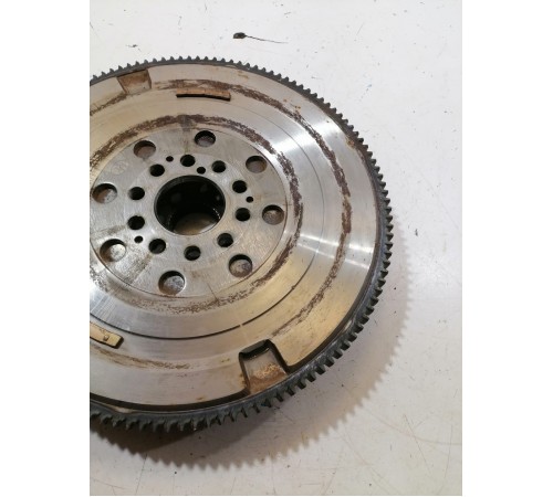 Маховик двигателя