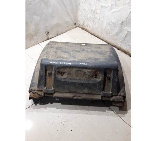 Брызговик (задний левый передний)