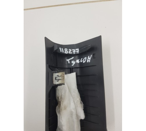 Накладка порога передняя левая внутренняя