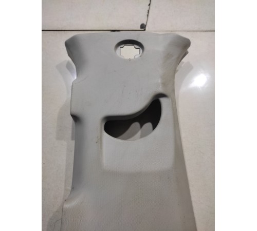 Обшивка центральной стойки(левая верхняя)