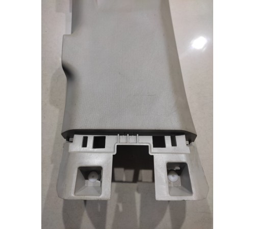 Обшивка центральной стойки(левая верхняя)