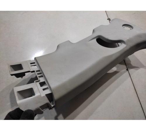 Обшивка центральной стойки(левая верхняя)