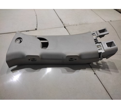 Обшивка центральной стойки(левая верхняя)