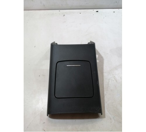 Накладка центральной консоли задняя