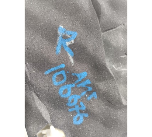 Обшивка задней стойки (правая)