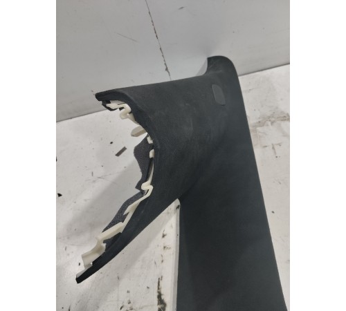 Обшивка задней стойки (правая)