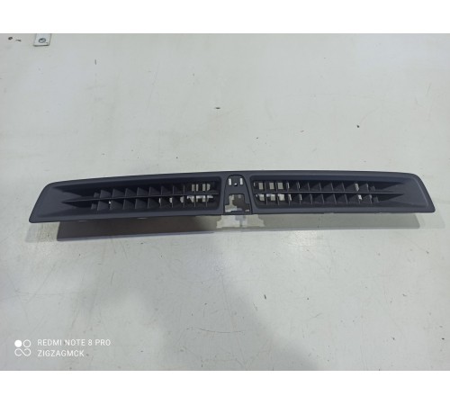 Дефлектор воздушный обдува стекла