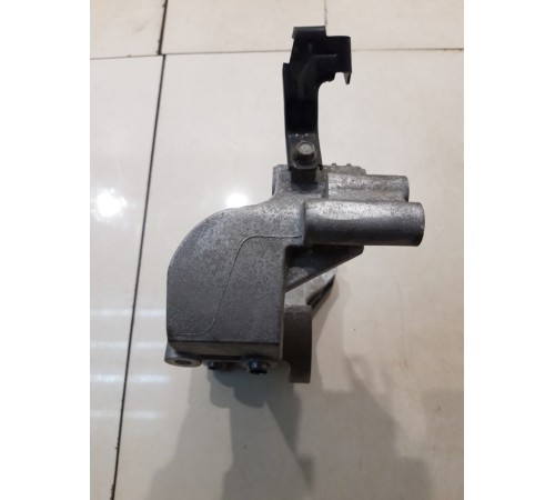 Кронштейн генератора