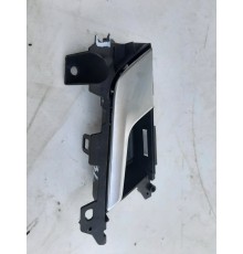 Ручка двери (задняя левая внутренняя)