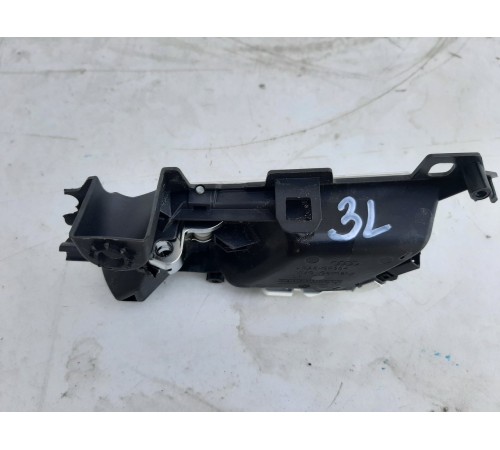 Ручка двери (задняя левая внутренняя)