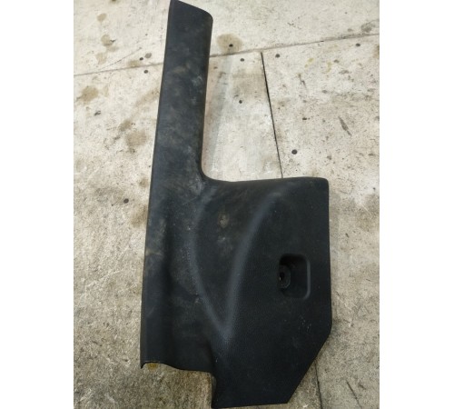 Накладка порога внутренняя задняя левая