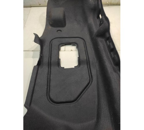 Обшивка багажника