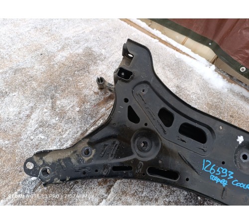 Подрамник передний