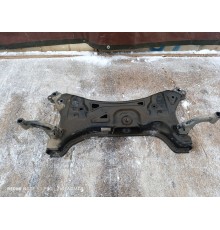 Подрамник передний