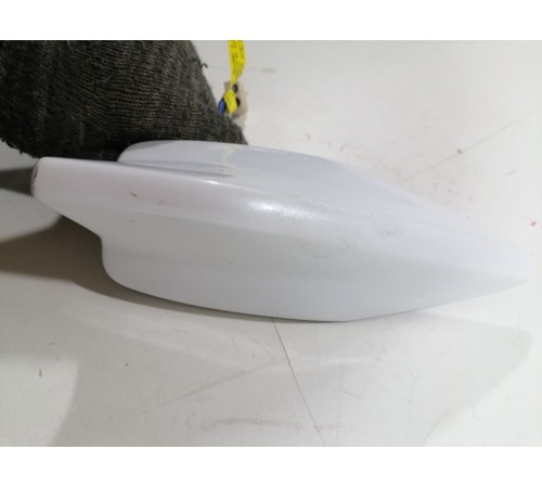 Антенна крыши плавник