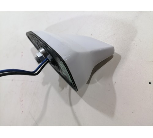 Антенна крыши плавник