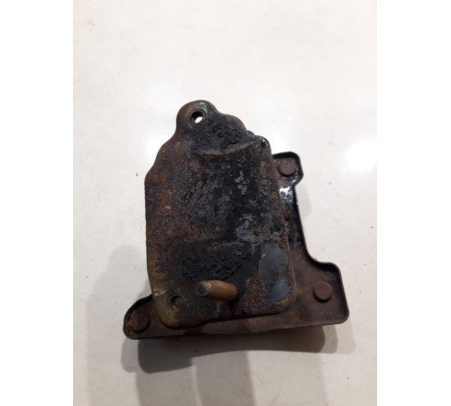 Кронштейн(крепление) усилителя заднего бампера правый