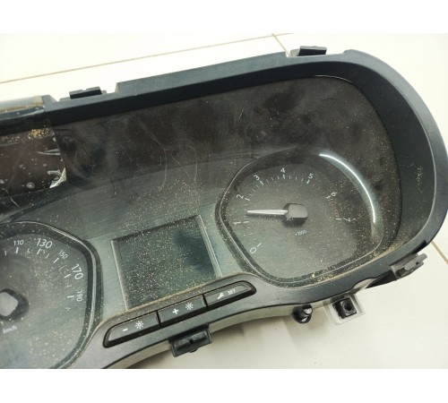 Панель приборов