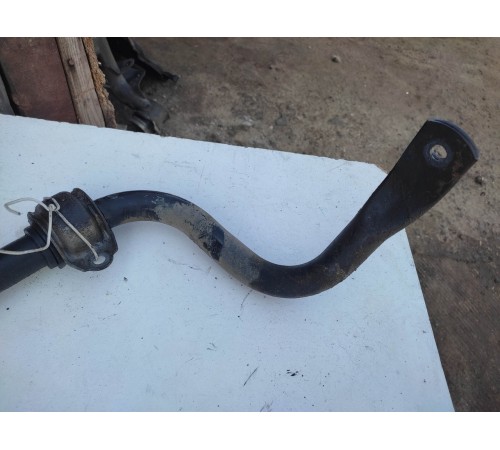 Стабилизатор передний