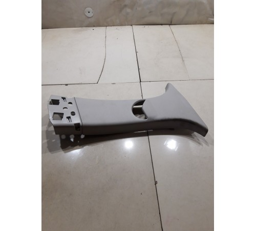 Обшивка центральной стойки(правая верхняя)