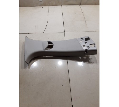 Обшивка центральной стойки(правая верхняя)