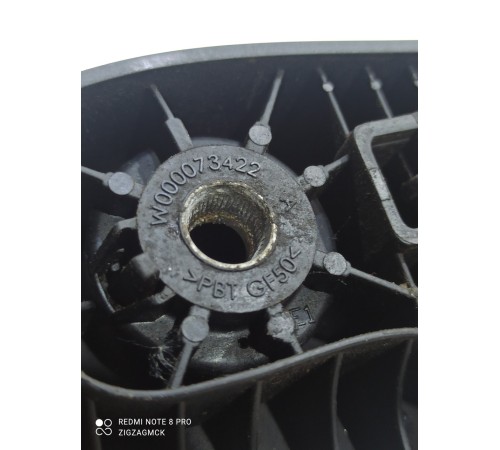 Поводок крышки багажника