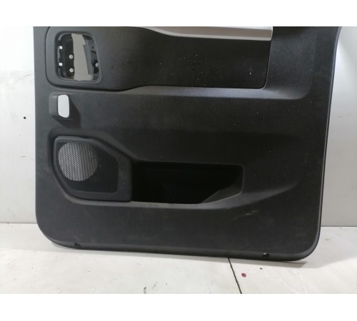 Обшивка двери задняя правая