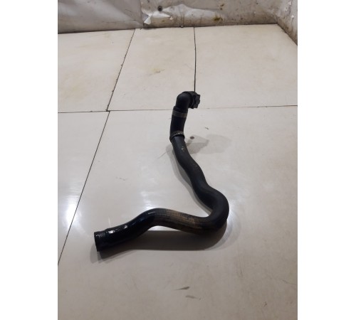 Патрубок системы охлаждения