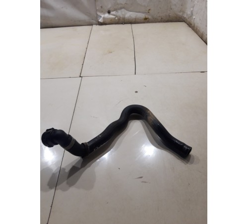 Патрубок системы охлаждения